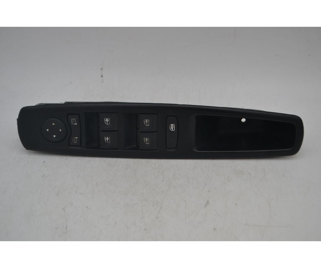 Pulsantiera Alzacristalli Anteriore SX Renault Scenic III dal 2009 al 2016 Cod 809610016r  1695288814402