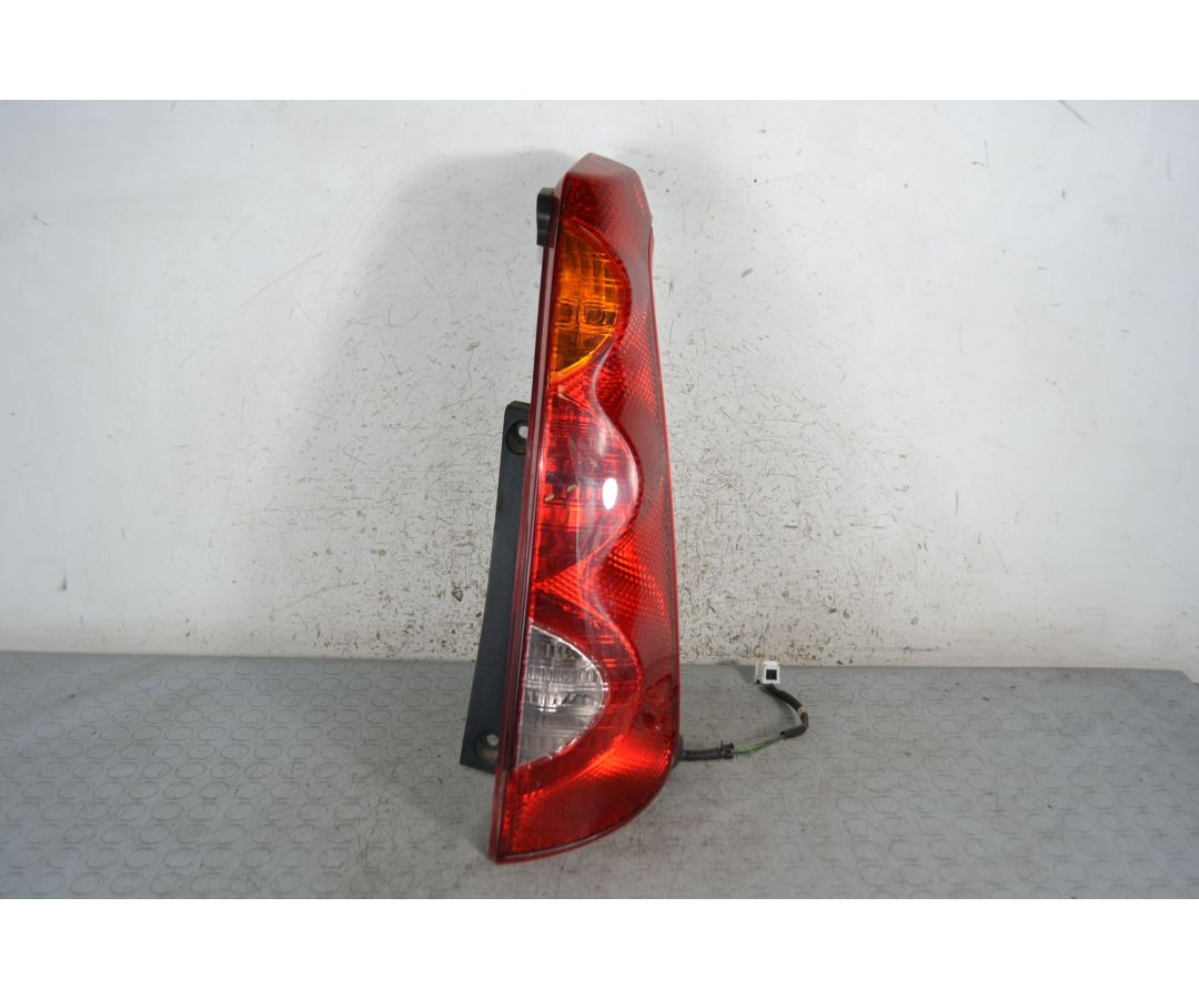 Fanale Stop Posteriore DX Nissan Note dal 2004 al 2013  1695626738308