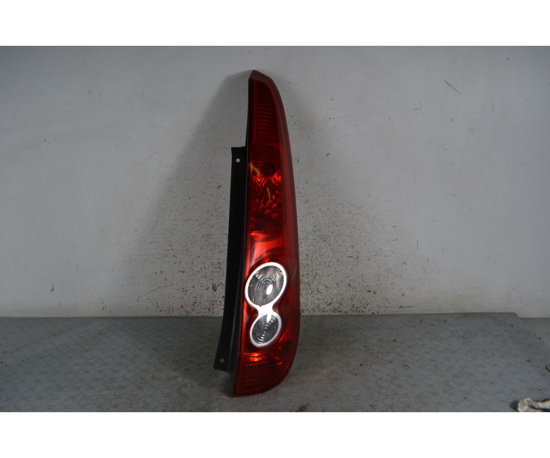 Fanale Stop posteriore DX Ford Fiesta V 5 Porte dal 2006 al 2008 Cod 1437625  1695632365734