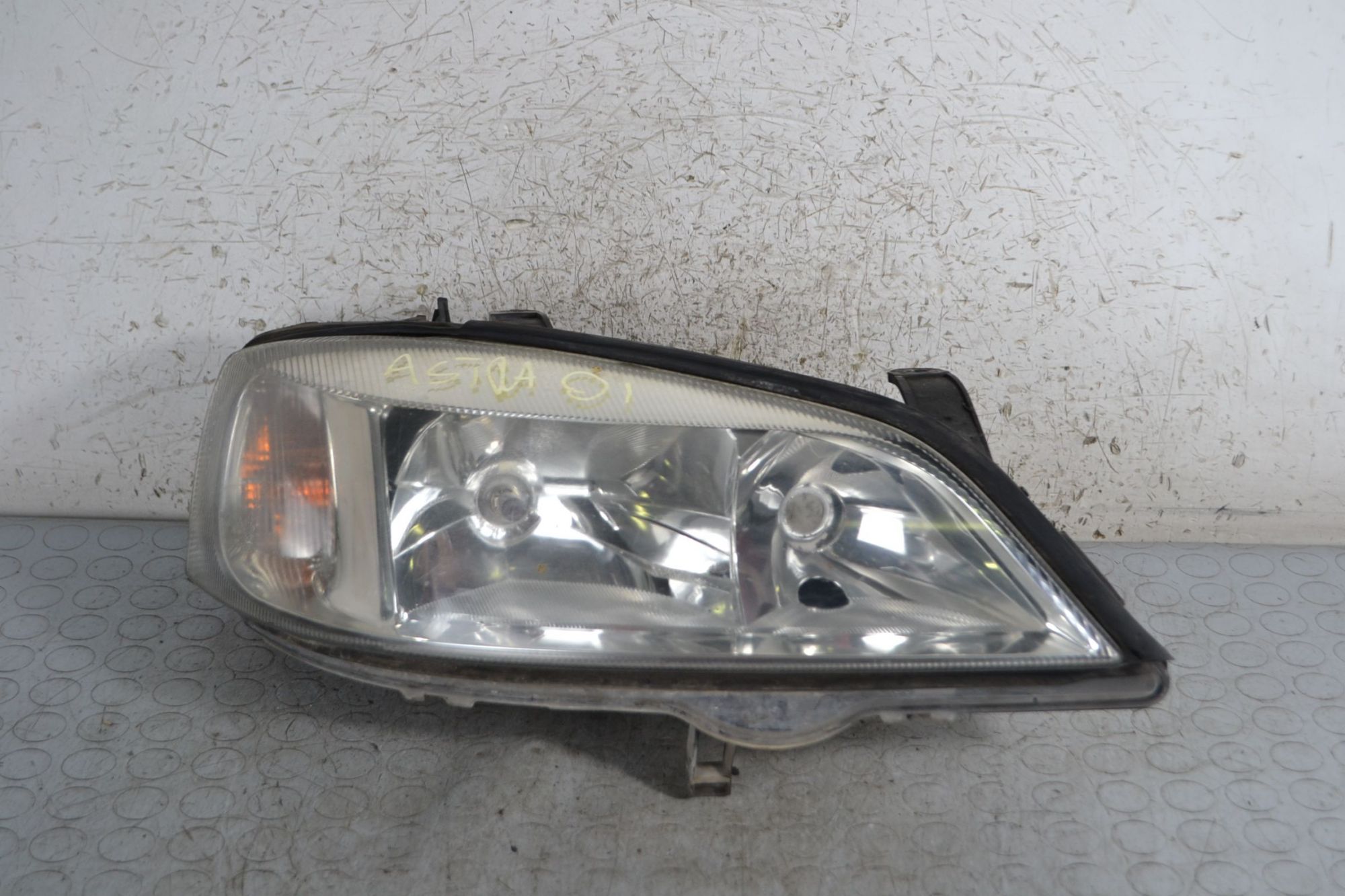 Faro Anteriore DX Opel Astra G dal 1998 al 2002 Cod 93175369  1695736920372