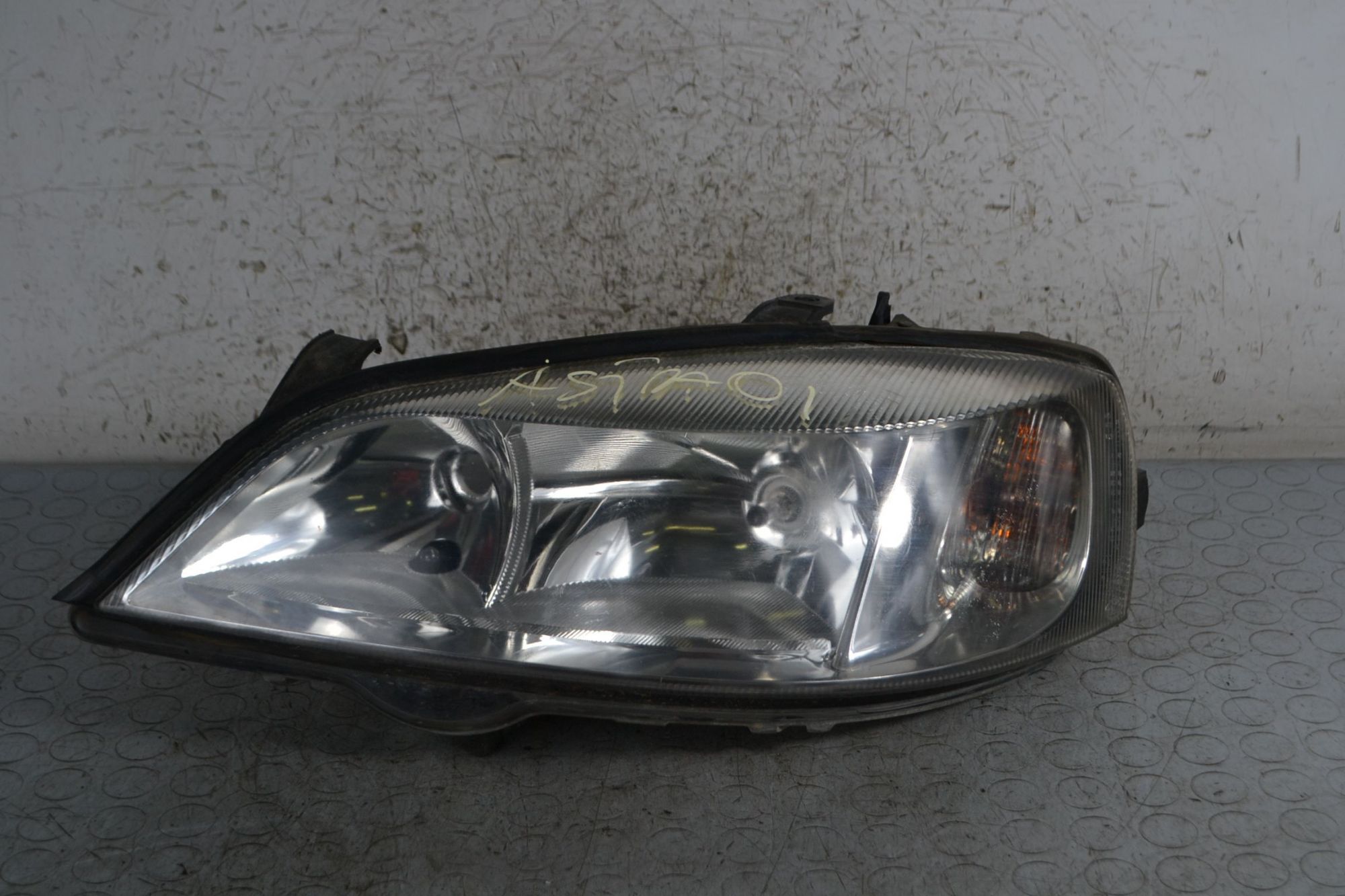 Faro Anteriore SX Opel Astra G dal 1998 al 2002 Cod 93175368  1695738844775