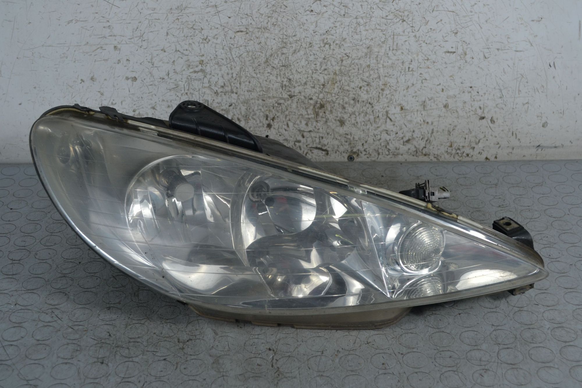 Faro Anteriore DX Peugeot 206 dal 1998 al 2009 Cod 6205S9  1696319996296