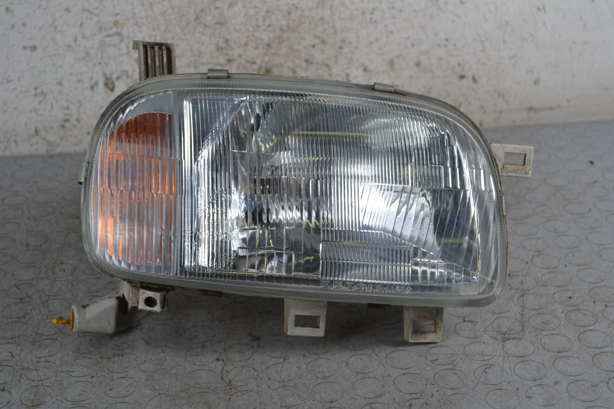 Faro anteriore DX Nissan Micra K11 Dal 1992 al 1998 Cod B60105F206  1696412306404