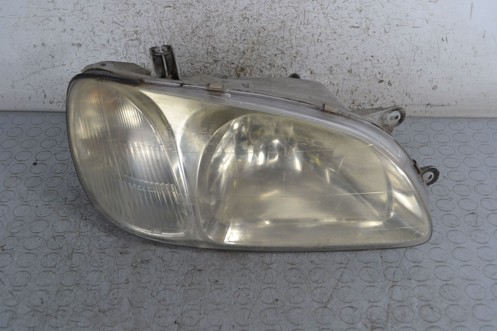 Faro Anteriore DX Kia Carnival dal 1998 al 2001 Cod 0k552-51020  1696492071261