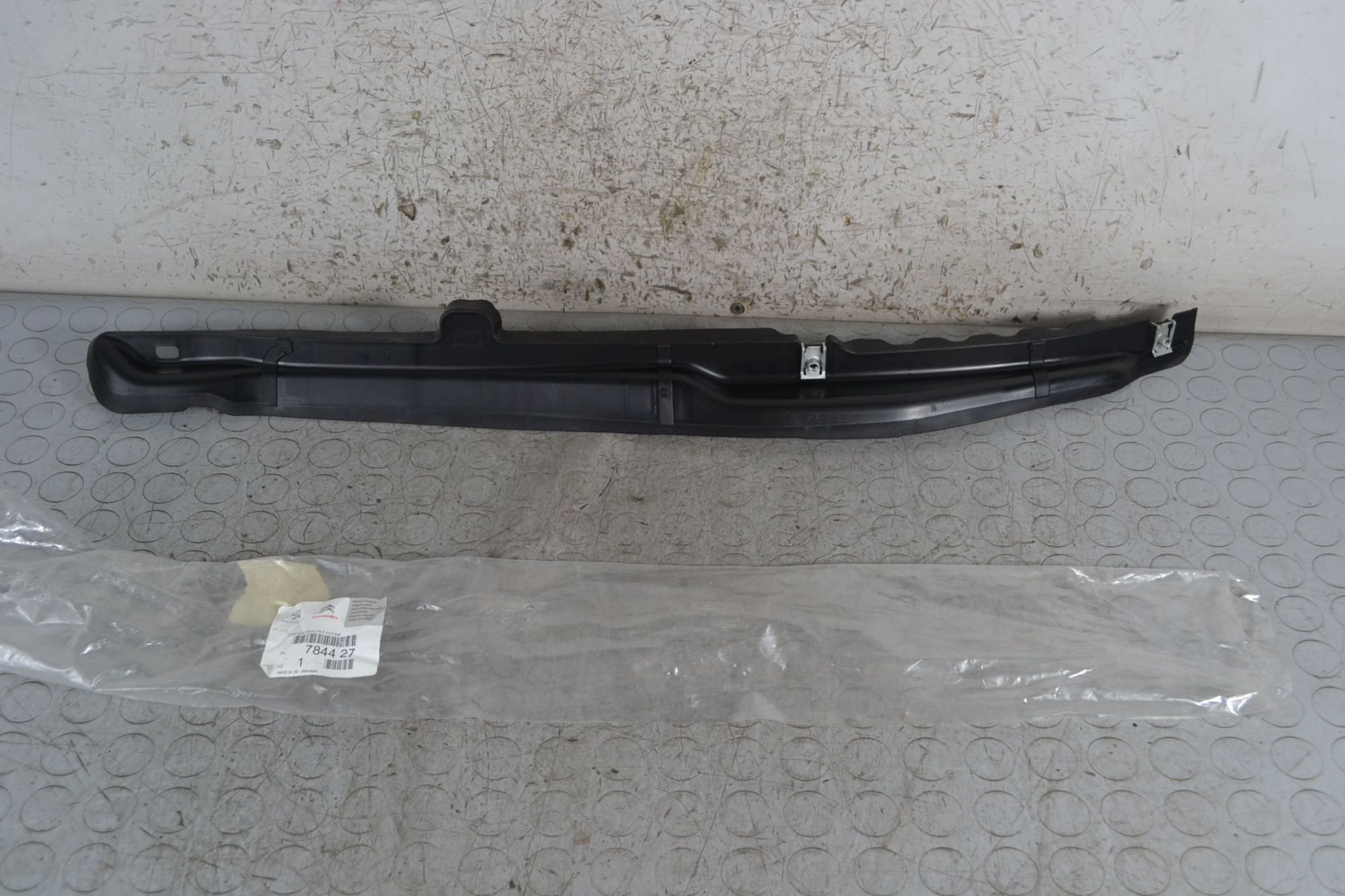 Corpo Esterno Parafango Anteriore DX Citroen C4 Picasso dal 2006 al 2013 Cod 784427  1696584584785