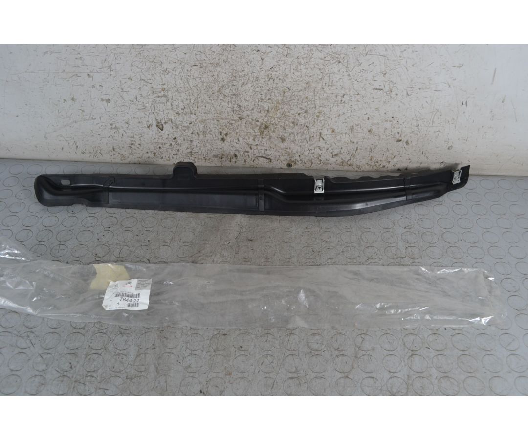 Corpo Esterno Parafango Anteriore DX Citroen C4 Picasso dal 2006 al 2013 Cod 784427  1696584584785