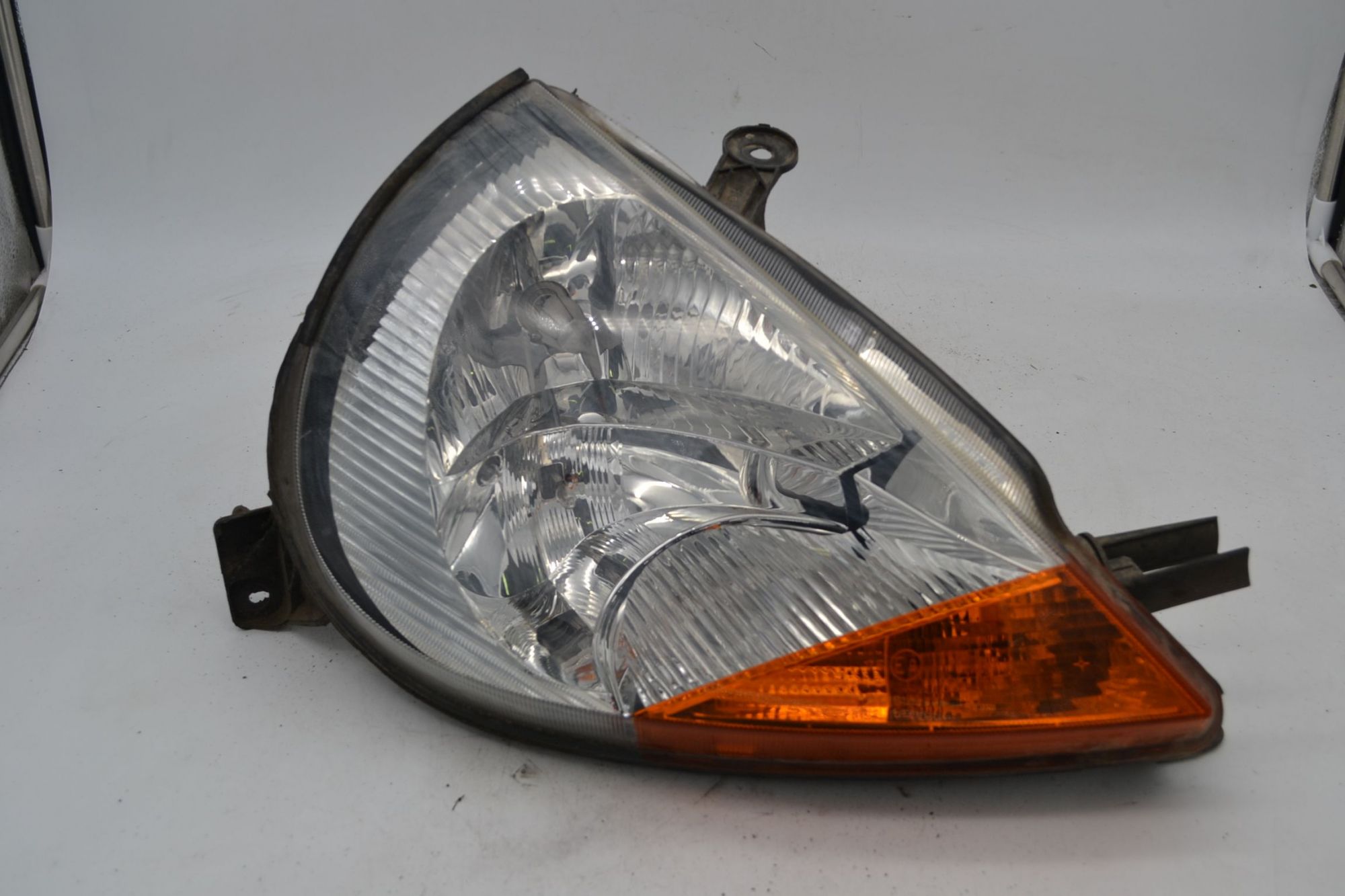 Faro Anteriore DX Ford Ka dal 1996 al 2008  1696586997972