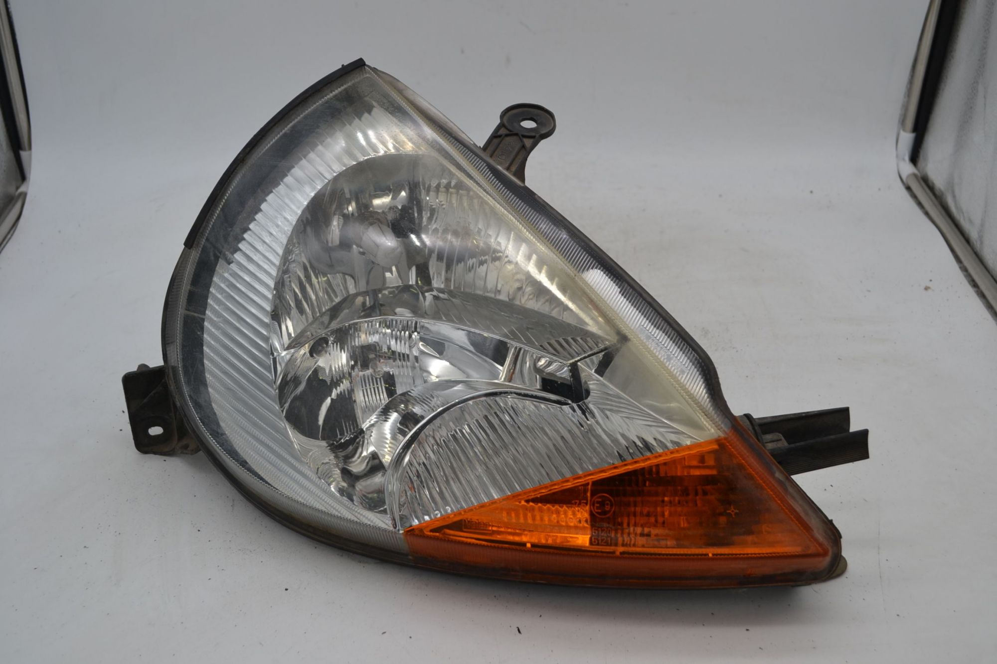 Faro Anteriore DX Ford Ka dal 1996 al 2008 Cod 1079423  1696599306174