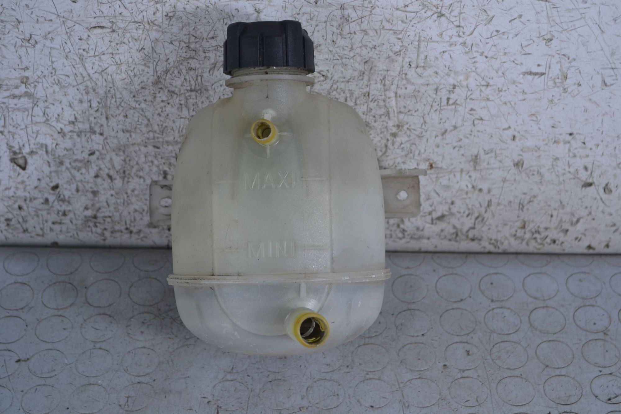 Vaschetta Liquido Refrigerante Radiatore Renault Kangoo dal 1997 al 2007 Cod 7700836316  1696927459671