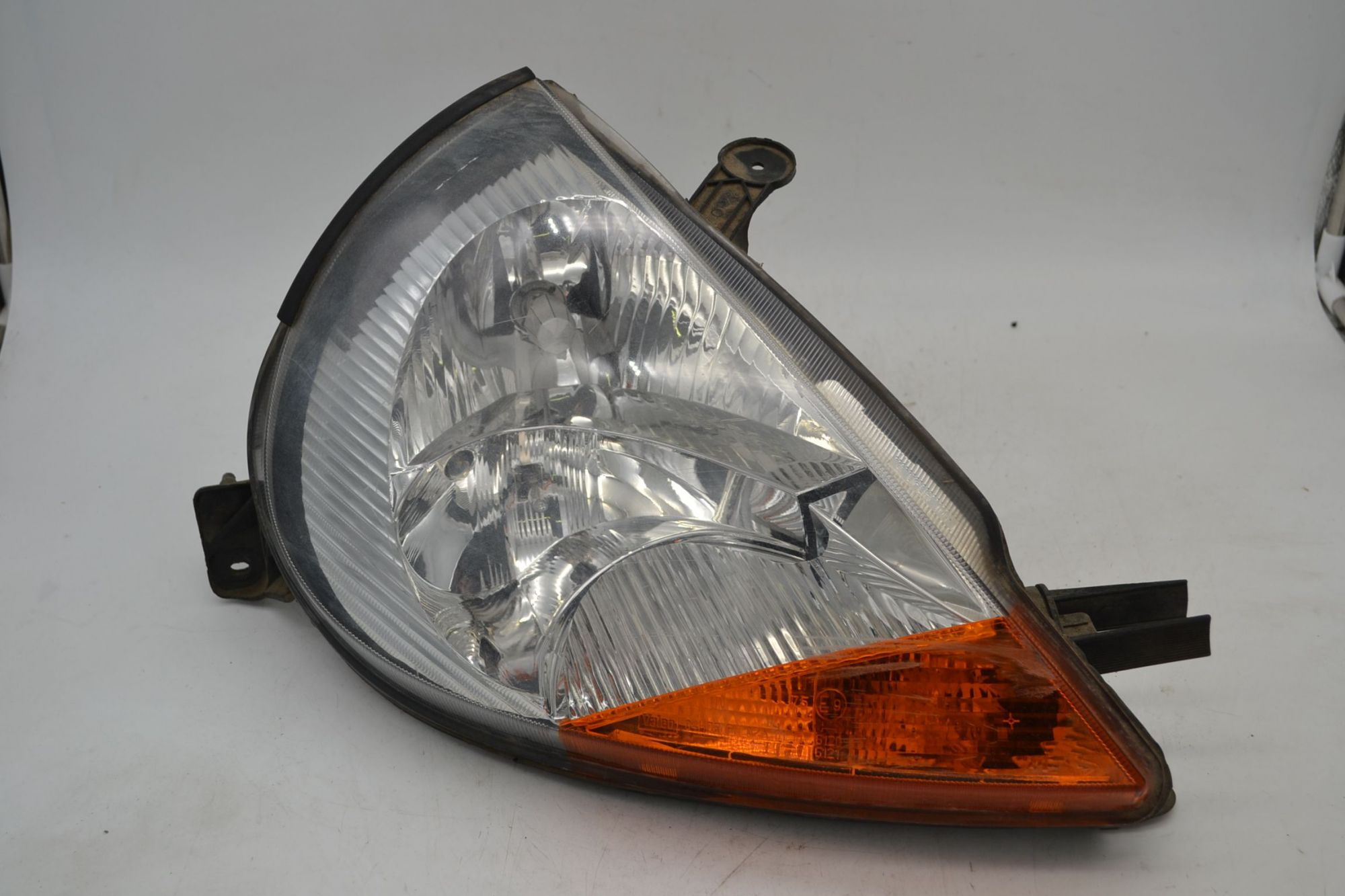 Faro Anteriore DX Ford Ka dal 1996 al 2008 Cod 1079423  1696940361081