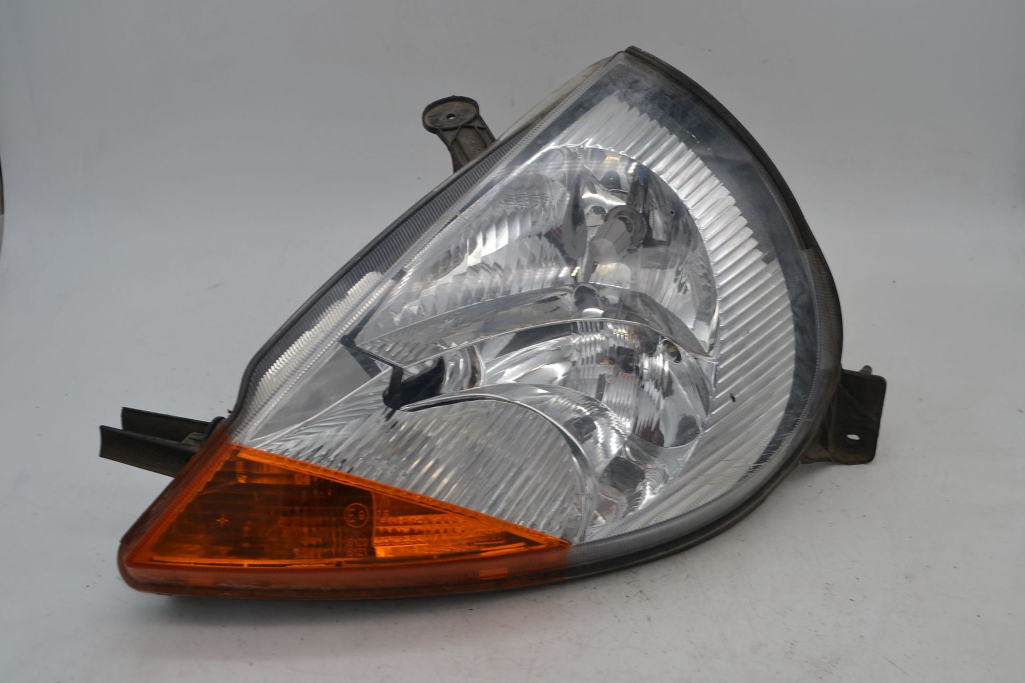 Faro Anteriore SX Ford Ka dal 1996 al 2008 Cod 1079425  1696941246226