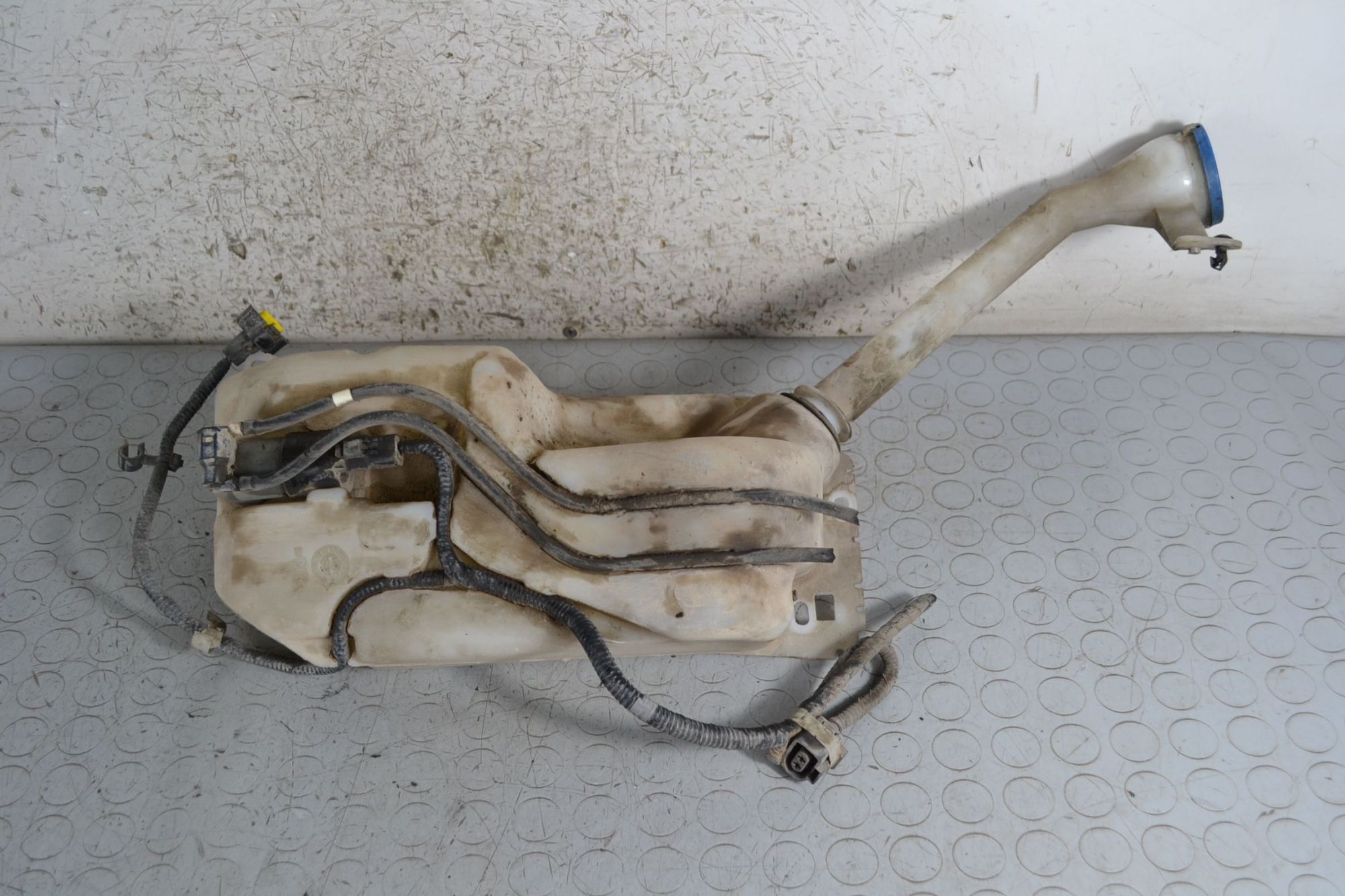 Vaschetta Acqua Tergicristalli Nissan Qashqai J10 dal 2006 al 2014 Cod 28910jd000  1696947811572