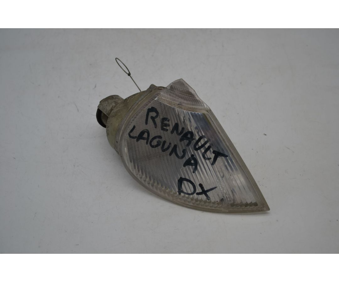 Freccia direzionale anteriore DX Renault Laguna I Dal 1994 al 2001  1697123481671