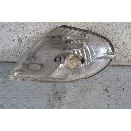 Freccia Direzionale Anteriore DX Nissan Almera dal 2003 al 2006  1697790385302