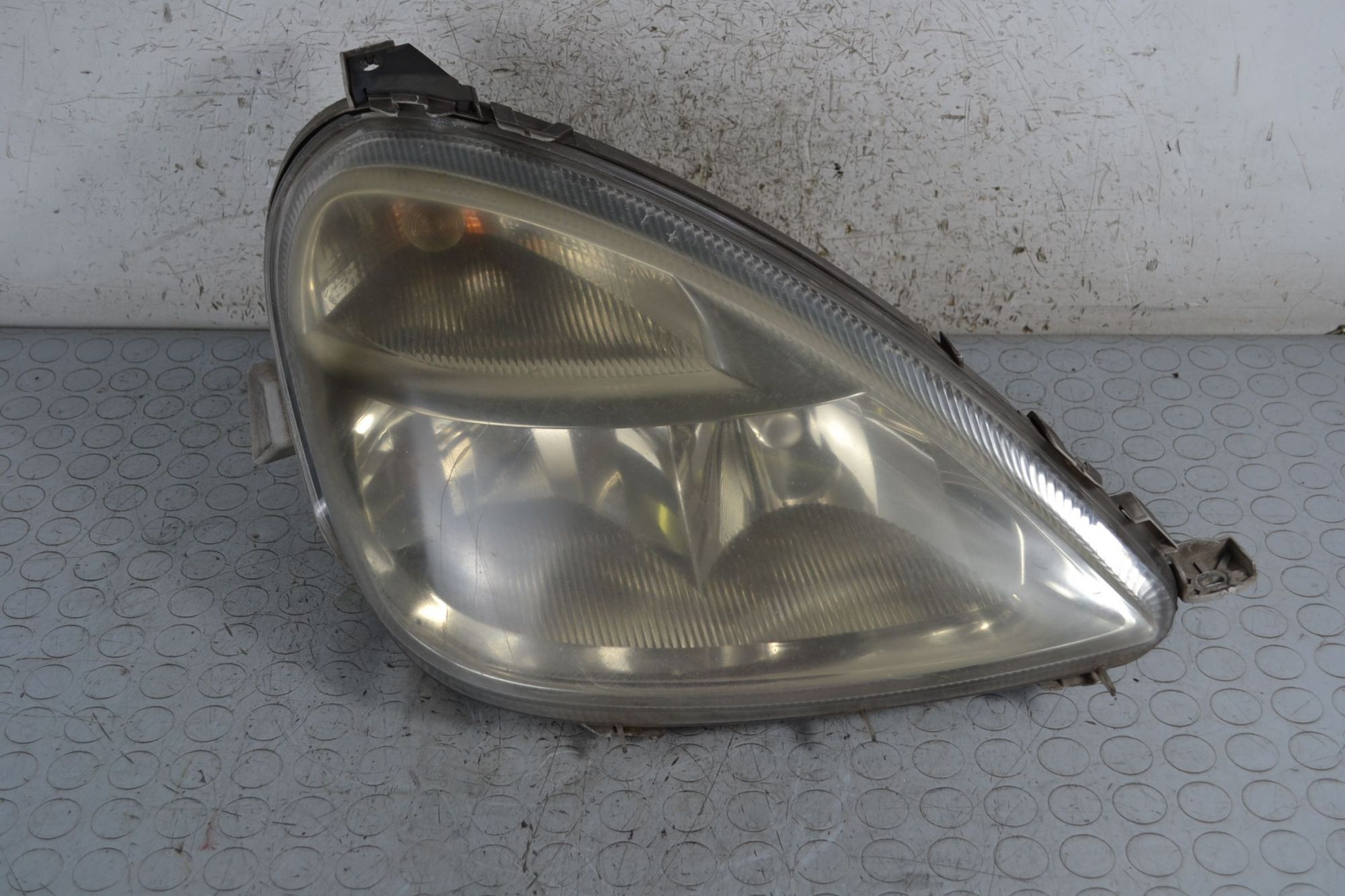 Faro Anteriore DX Mercedes Classe A W168 dal 2001 al 2004 Cod A1688201861  1697811805963