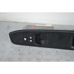 Pulsantiera Alzacristalli Anteriore SX Toyota Yaris XP13 dal 2010 al 2023 Cod 74232-0d670  1699005729260