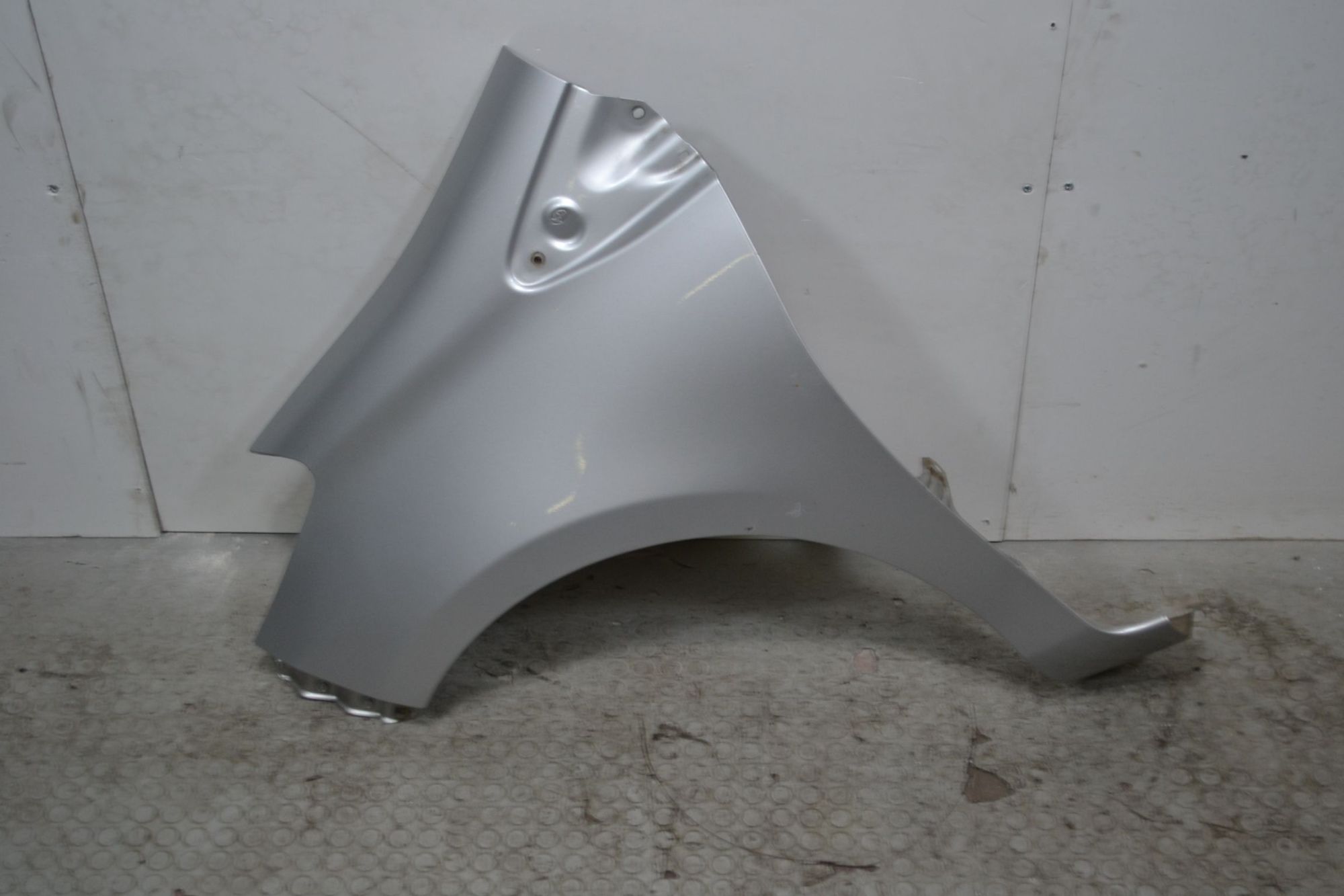 Parafango anteriore SX Toyota Yaris Benzina 69 CV / 51 kW  Dal 2010 al 2023  1699007111056