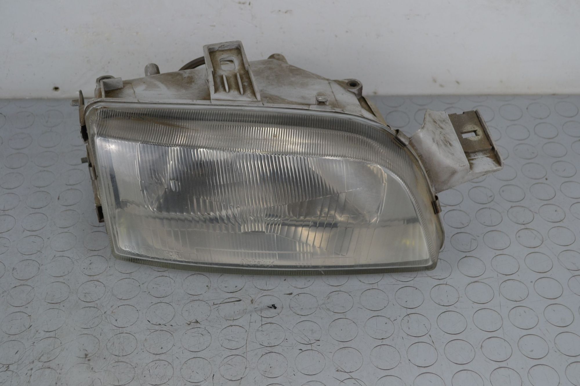 Faro Anteriore DX Fiat Punto 176 dal 1993 al 1999 Cod 46433209  1699349461024