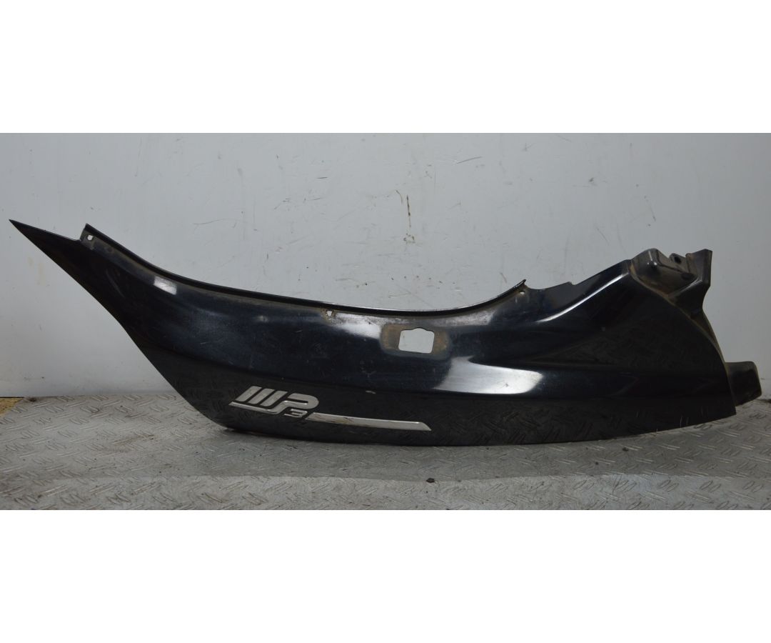 Carena Fianchetto Laterale Posteriore Sinistro Piaggio MP3 250 dal 2004 al 2011 COD 624446-02  1699352746521