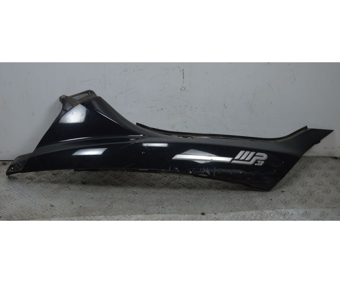 Carena Fianchetto Laterale Posteriore Destro Piaggio MP3 250 dal 2004 al 2011 COD Piaggio 624447-02  1699354518256