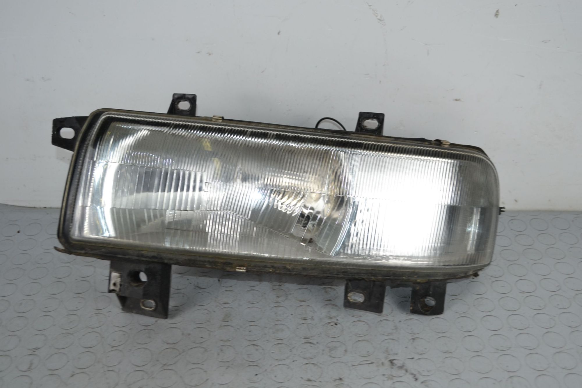 Faro anteriore SX Renault Master II Dal 1999 al 2003 Cod 7700352103-C  1701359614953