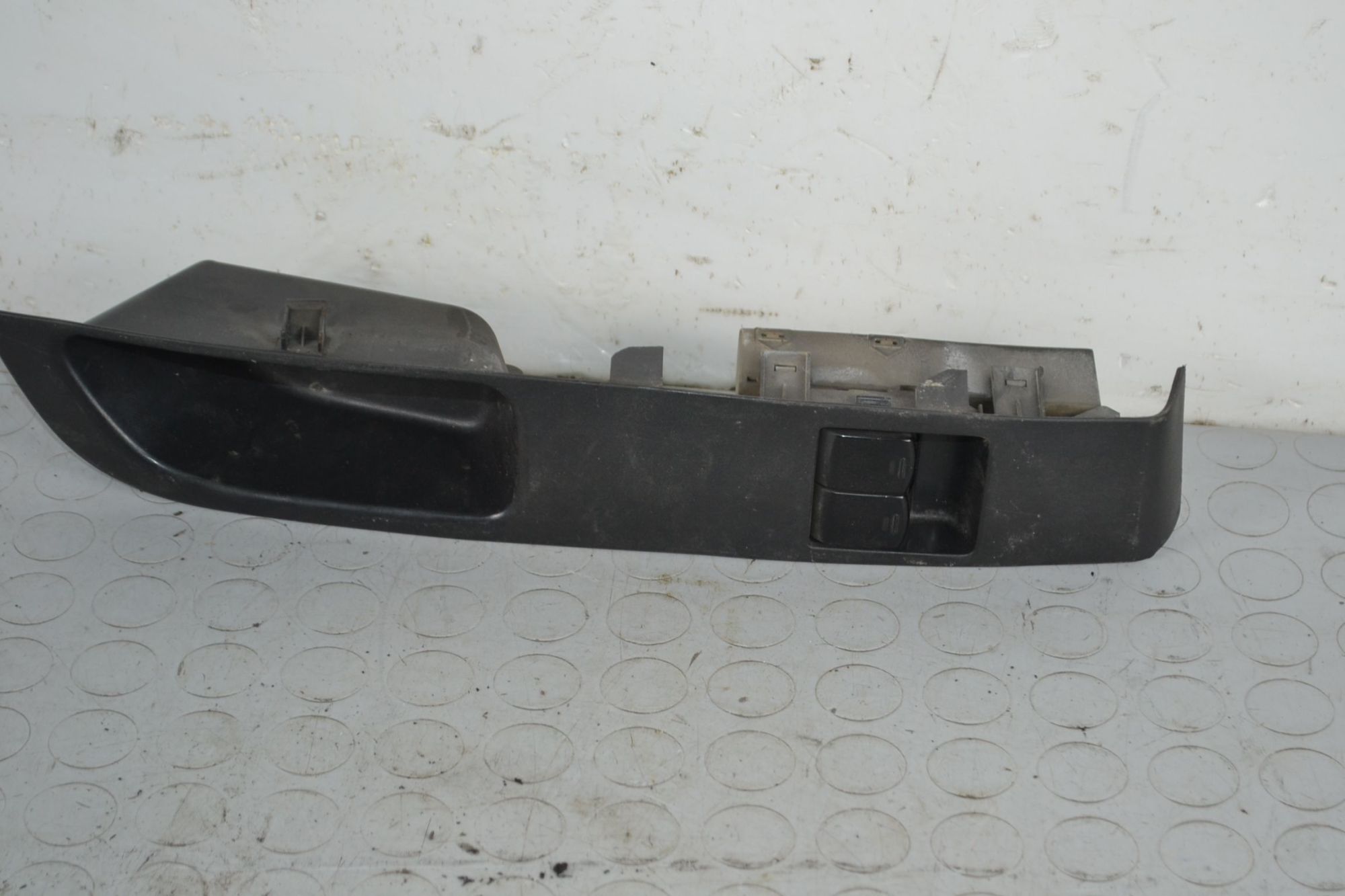 Pulsantiera alzacristalli anteriore SX Nissan Micra K12 CC Dal 2005 al 2010 Cod 80991AX100  1703175586421