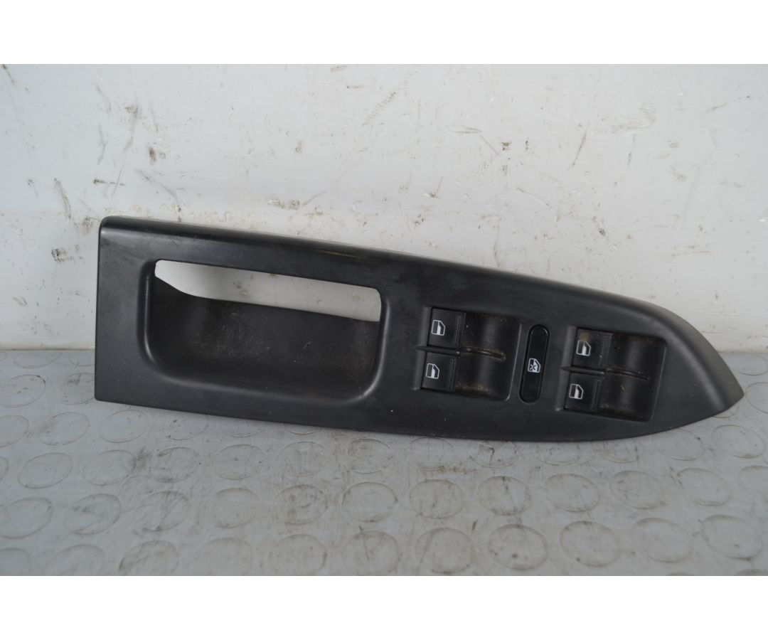 Pulsantiera anteriore DX Volkswagen Touran Dal 2007 al 2015 Cod 1K4959857B RICAMBIO PROVENIENTE DA VETTURA CON GUIDA A DX  17...