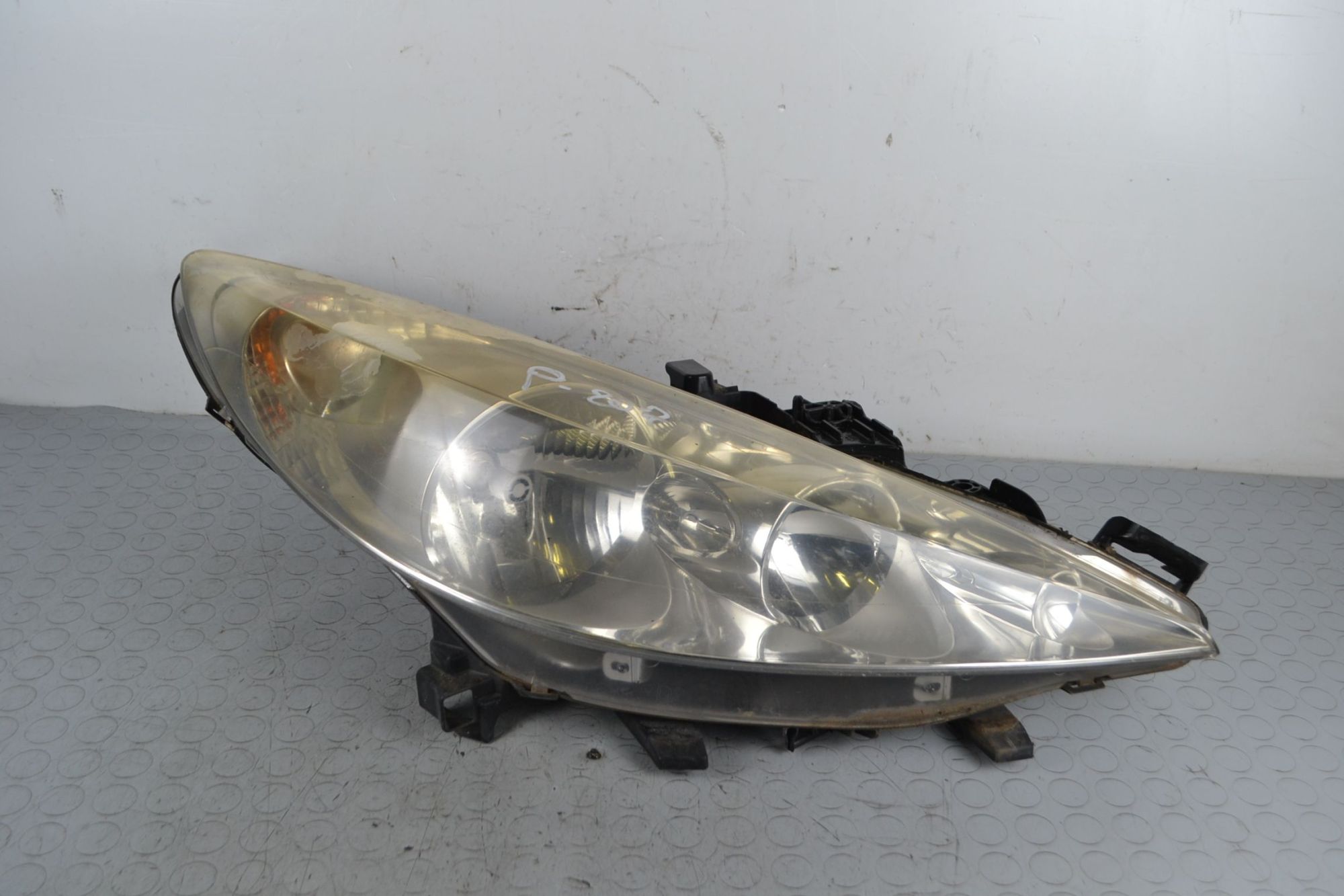 Faro anteriore DX Peugeot 207 Dal 2006 al 2015 Cod 9649986180  1705920285795