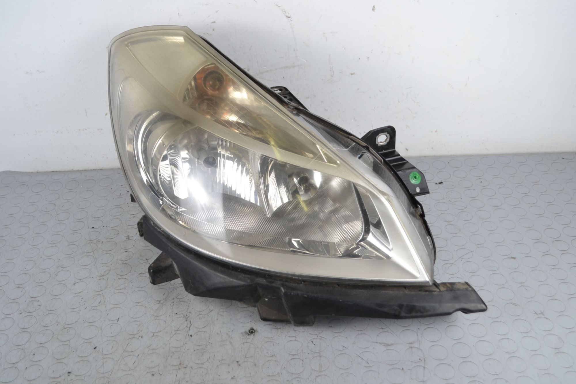 Faro Anteriore DX Renault Clio III dal 2005 al 2009 Cod 8200459823  1705922911166