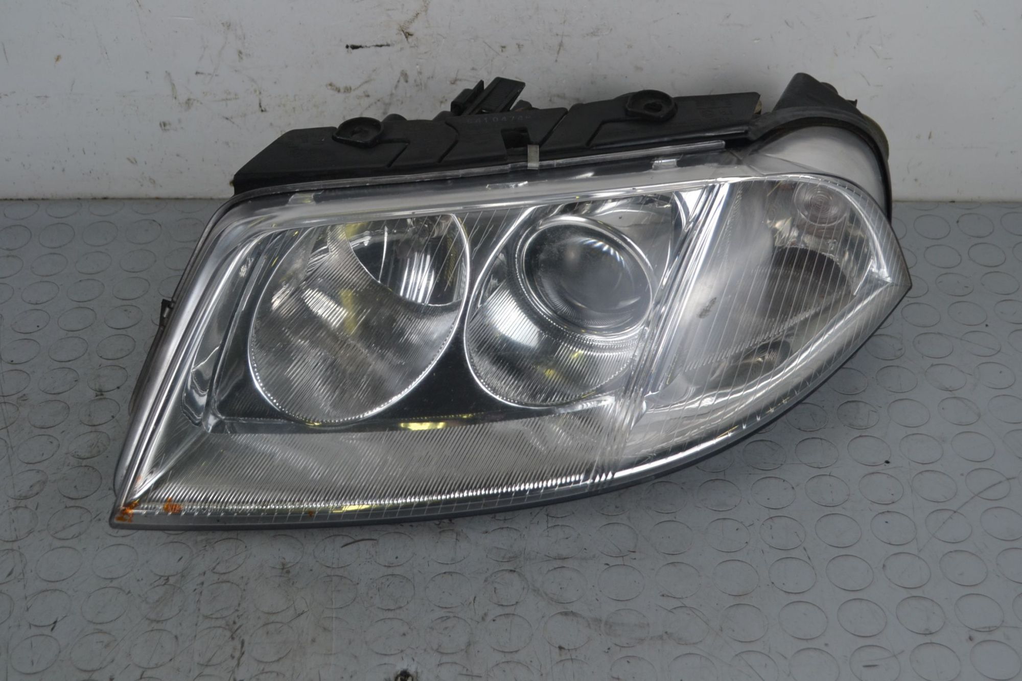 Faro Anteriore SX Volkswagen Passat B5 SW dal 2001 al 2005 Cod 341-1109l  1706001643688