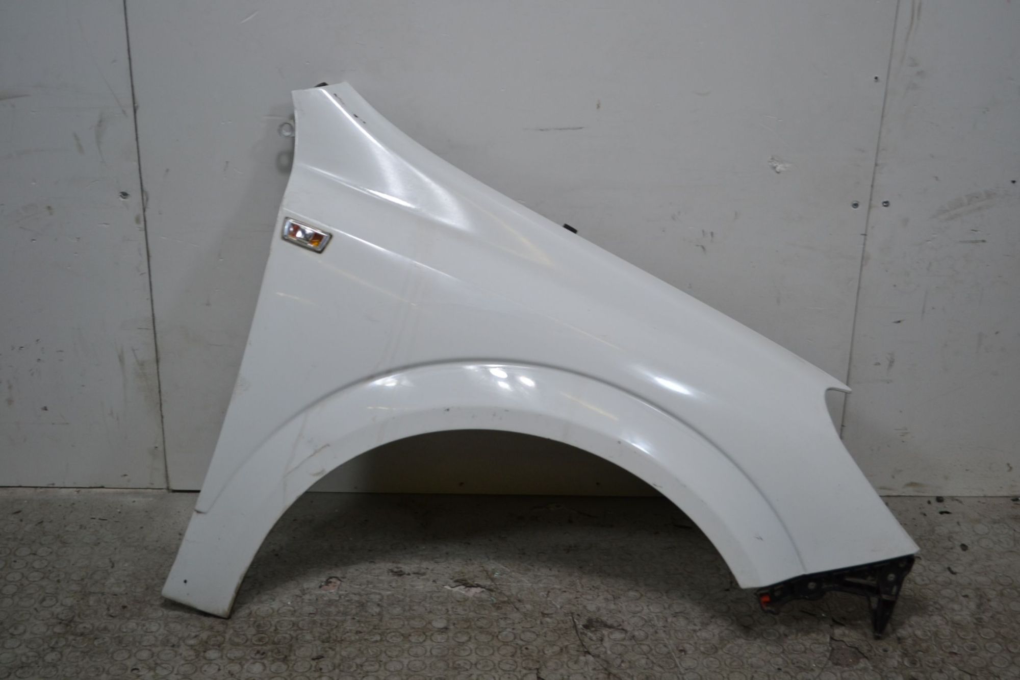 Parafango anteriore DX Opel Astra H Dal 2004 al 2011 Colore bianco  1706096213902