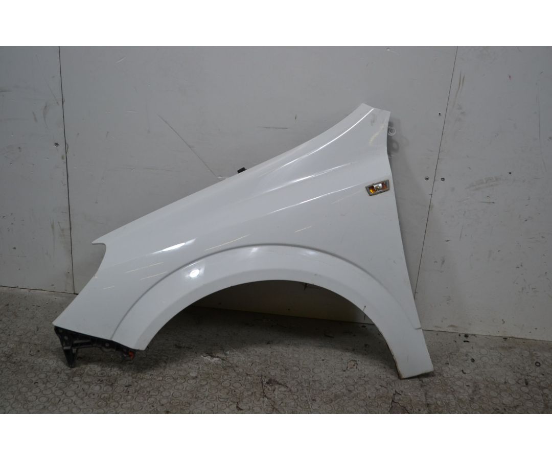 Parafango anteriore SX Opel Astra H Dal 2004 al 2011 Colore bianco  1706096890875