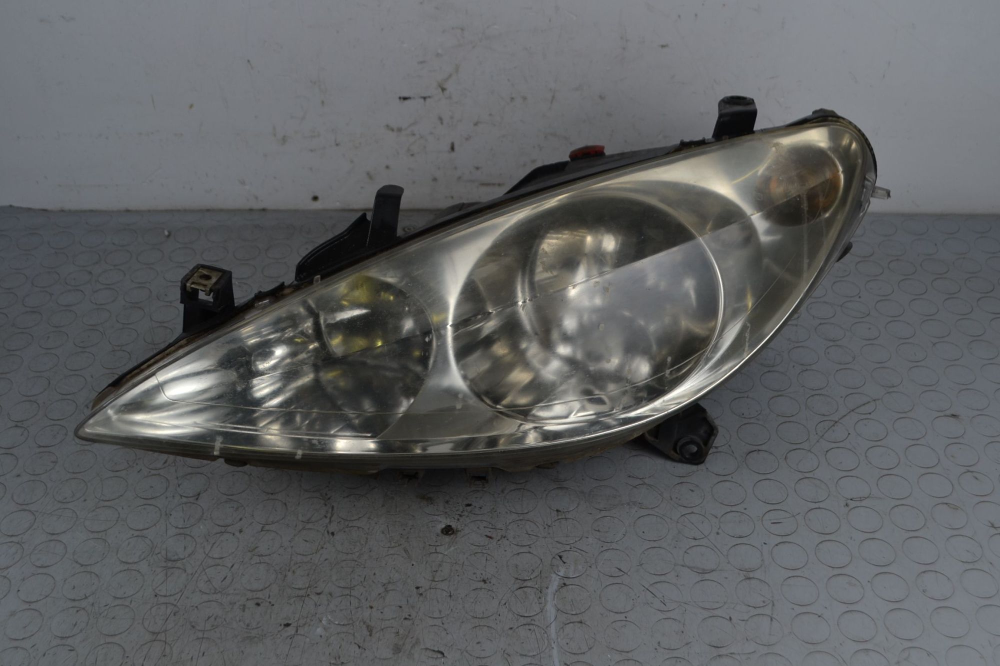 Faro Anteriore SX Peugeot 307 SW dal 2002 al 2009 Cod 9641615780  1706544874334