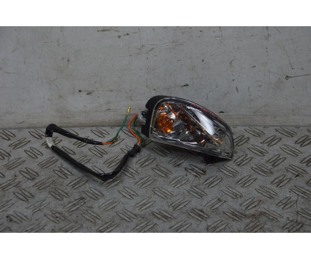 Freccia Posteriore Sinistra Honda PCX 125 / 150 ie Dal 2009 al 2016  1706692981069