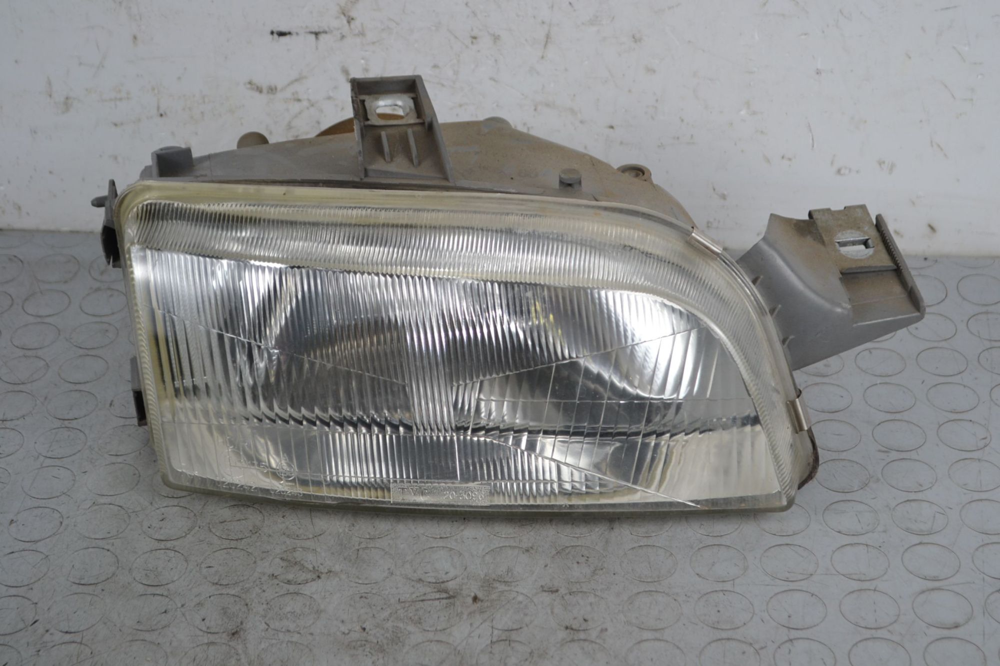 Faro Anteriore DX Fiat Punto 176 dal 1993 al 1999 Cod 46433209  1706869570744