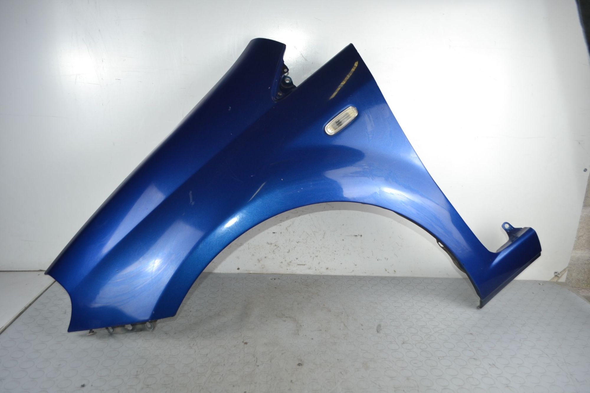 Parafango anteriore SX Fiat Grande Punto Dal 2005 al 2018 Colore blu metallizzato  1708694492307