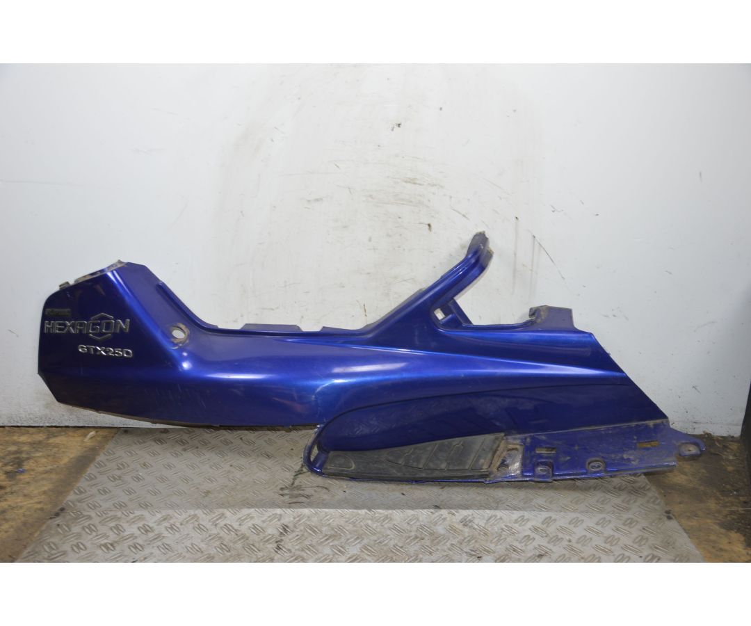 Carena Fianchetto Pedana Poggiapiedi Sinistro Sx Piaggio Super Hexagon GTX 250 Dal 1999 al 2001  1710500539106