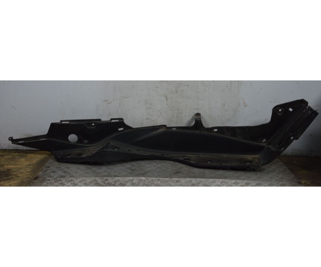 Carena Pedana Poggiapiedi Destra DX Suzuki Burgman 400 K7 dal 2007 al 2013  1711528758234