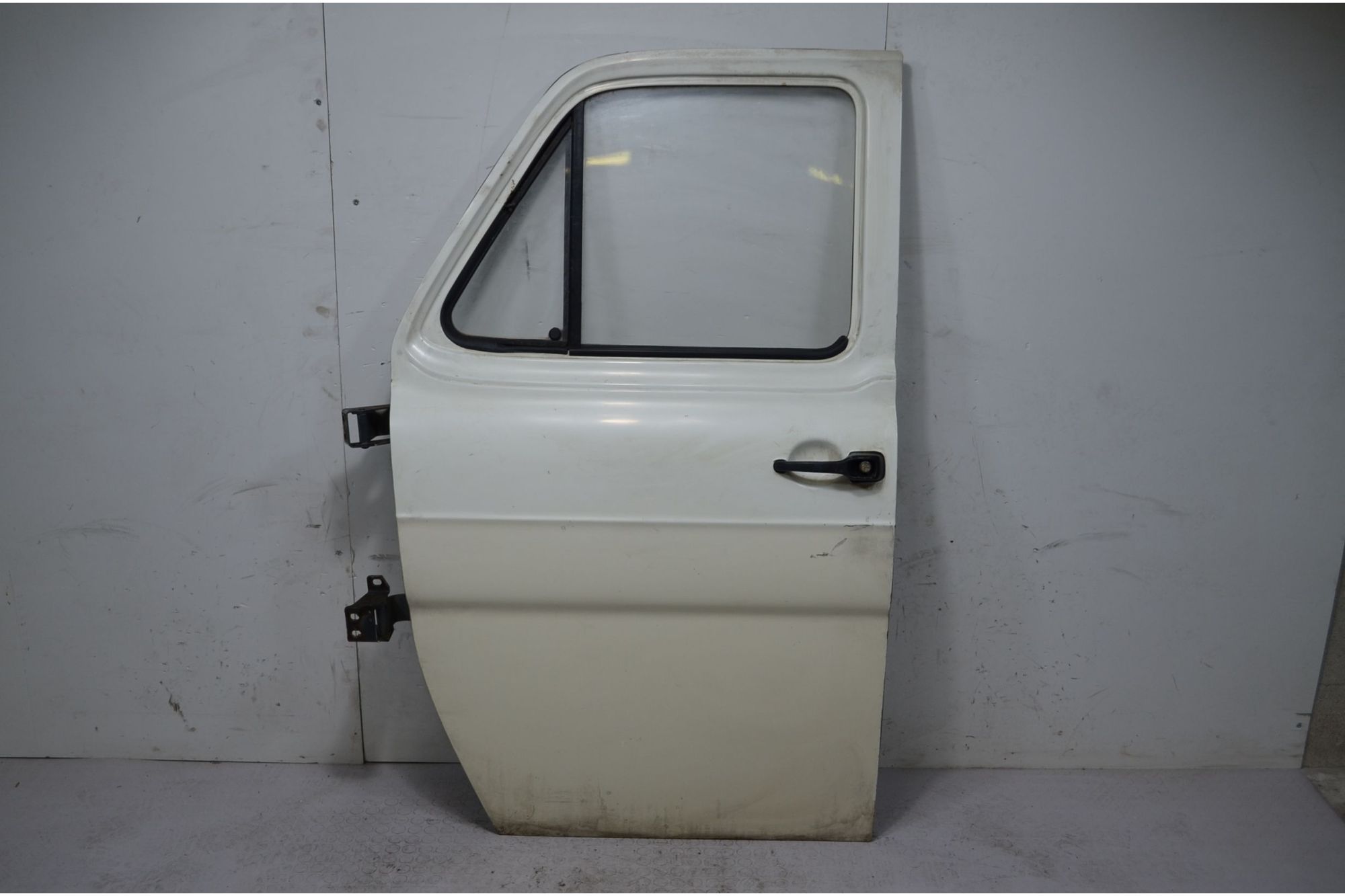 Portiera sportello anteriore SX Ford Transit Dal 1965 al 1978 Colore bianco  1713448901196