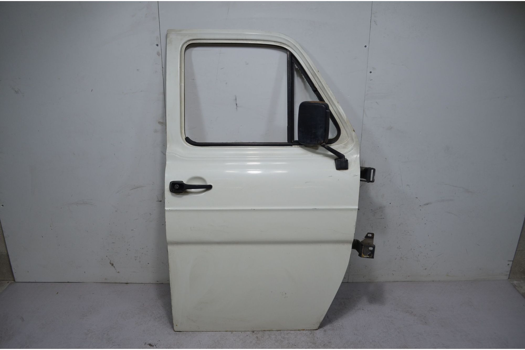 Portiera sportello anteriore DX Ford Transit Dal 1968 al 1975 Colore bianco  1713449295423