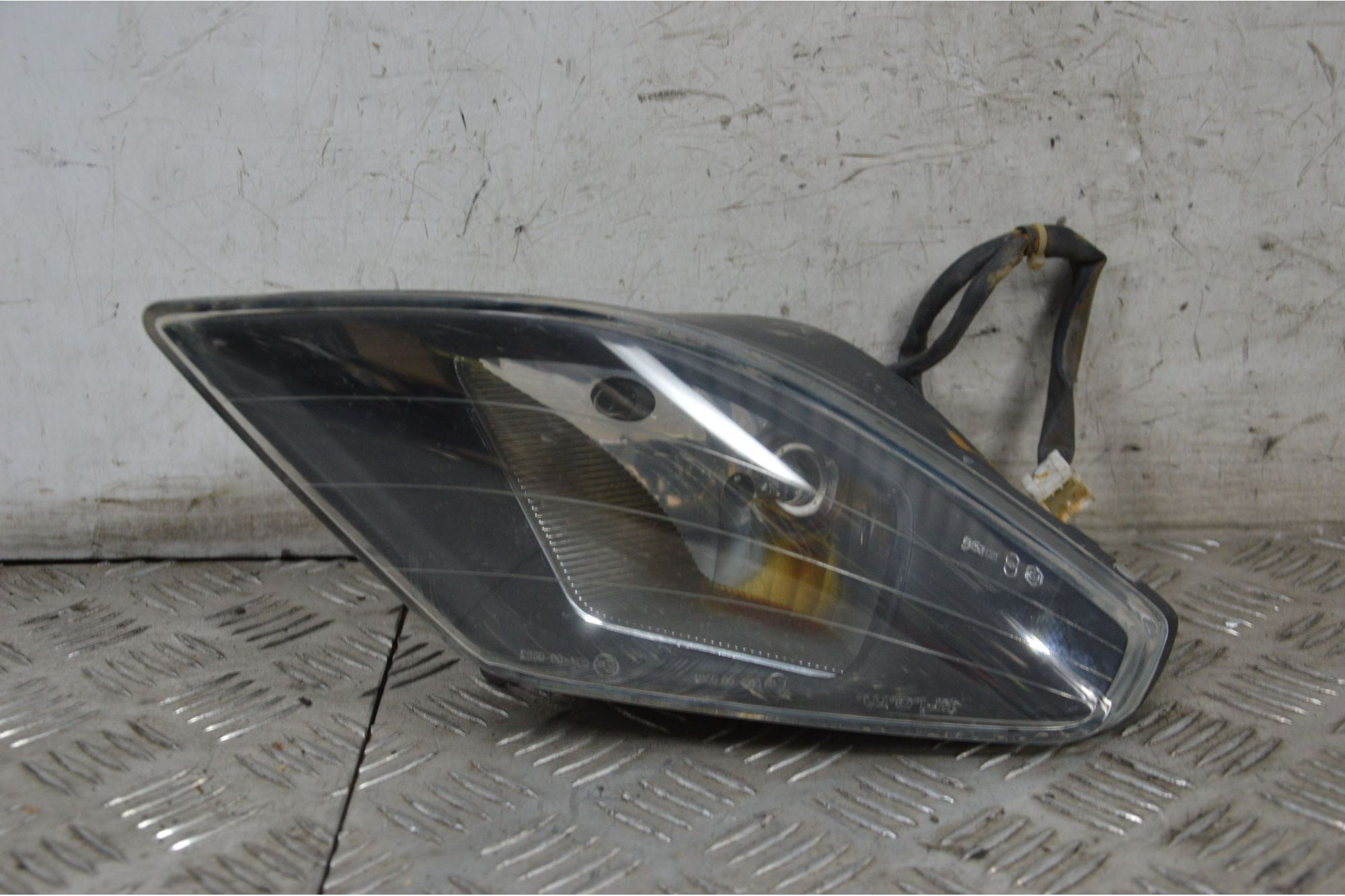 Faro Fanale Anteriore Destro Aprilia SR Max 300 dal 2011 al 2014  1715181242734