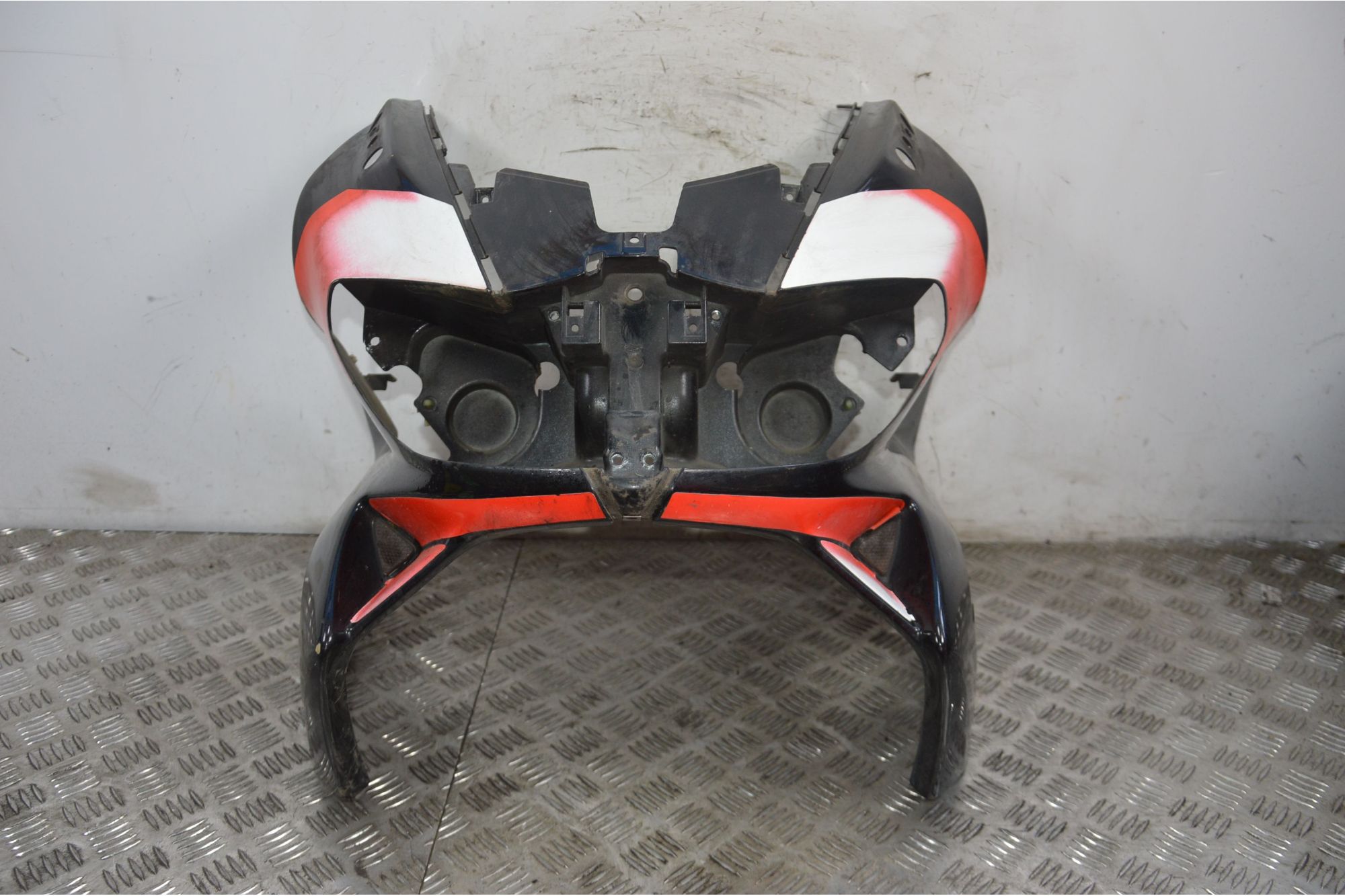 Carena Scudo Anteriore Aprilia SR Max 300 dal 2011 al 2014  1715250172634