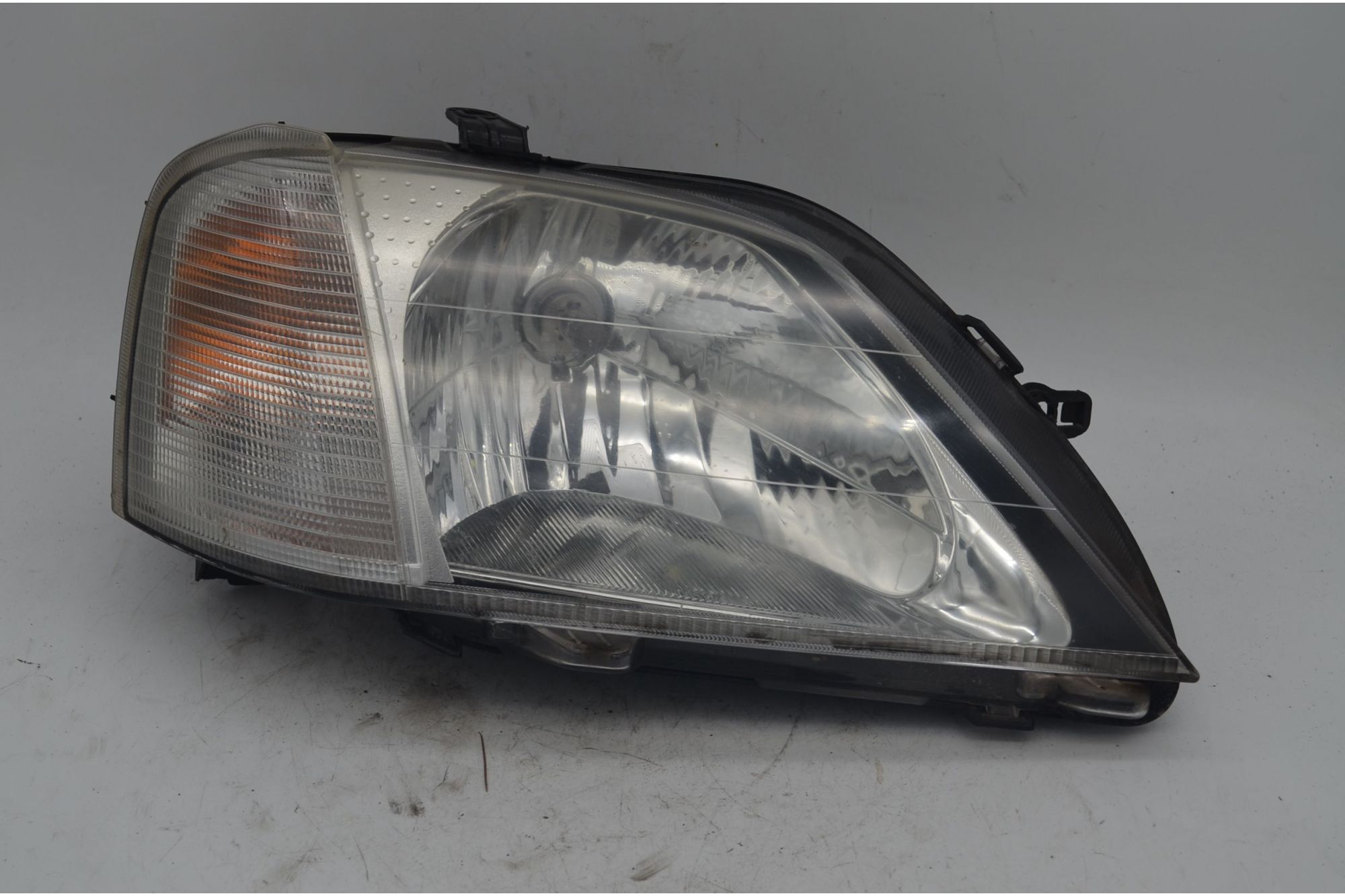 Faro fanale anteriore DX Dacia Logan dal 2004 al 2012 COD 08-551-1155R-M  1715764258602