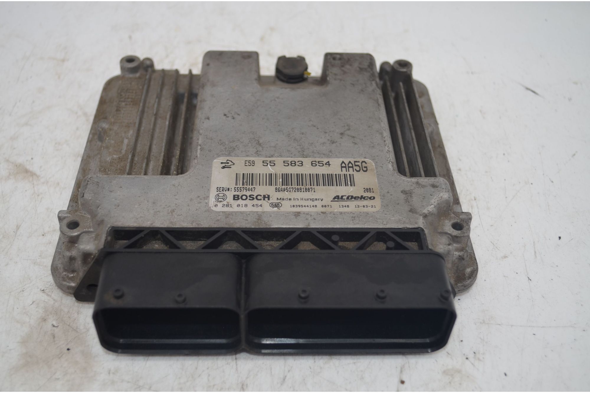 Centralina ECU Opel Astra J dal 2009 al 2015 COD 55583654  1715845931295