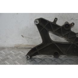 Staffa Supporto marmitta Suzuki Burgman 650 Executive Dal 2004 al 2006  1715957067455