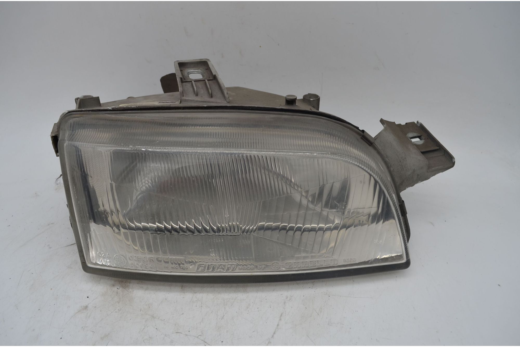 Faro fanale anteriore DX Fiat Punto 176 Dal 1993 al 1999 Cod 46402649  1716558145184