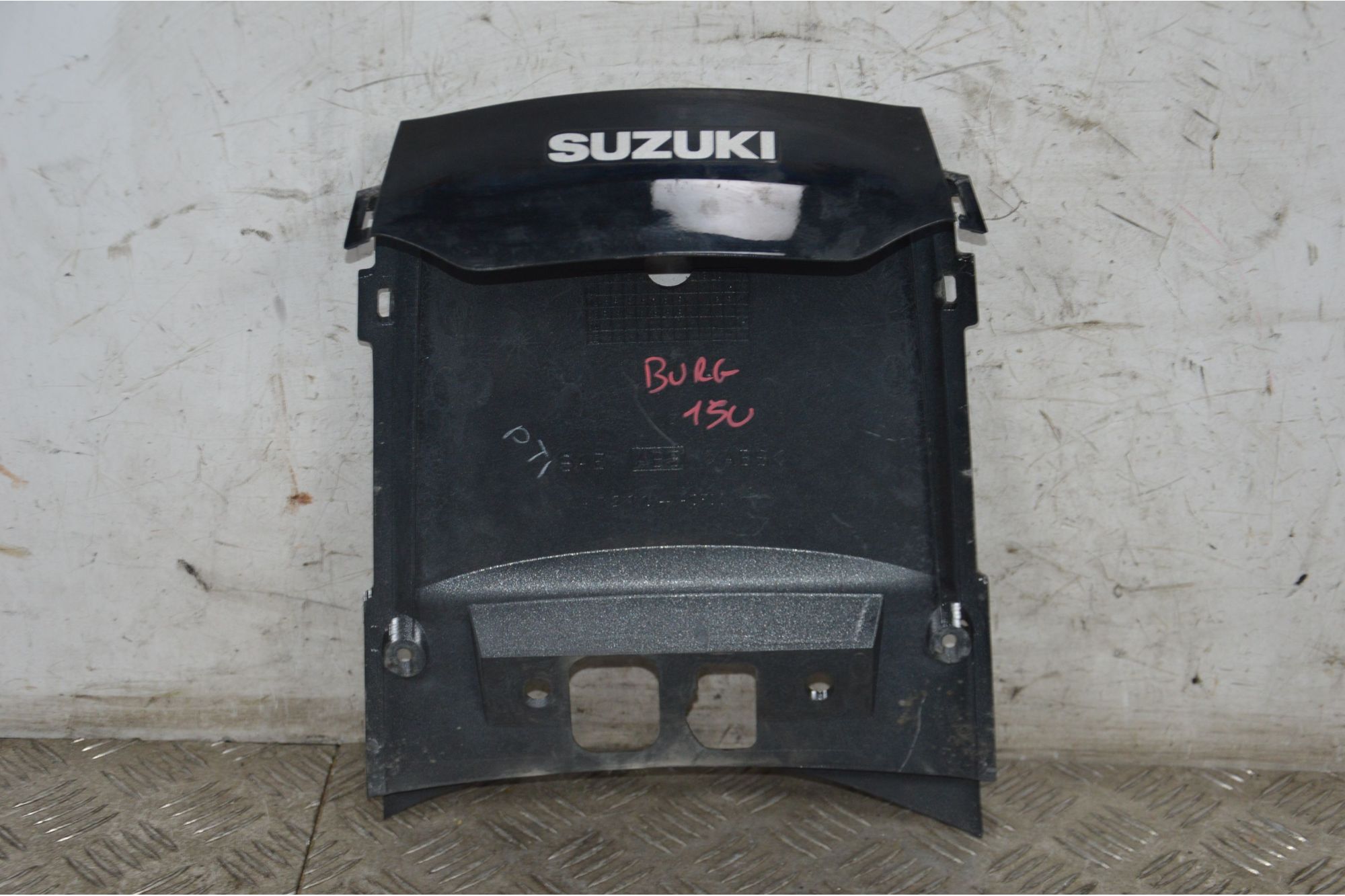 Carena Congiunzione Fianchetti posteriore Suzuki Burgman 150 Dal 2005 al 2006  1716817142855