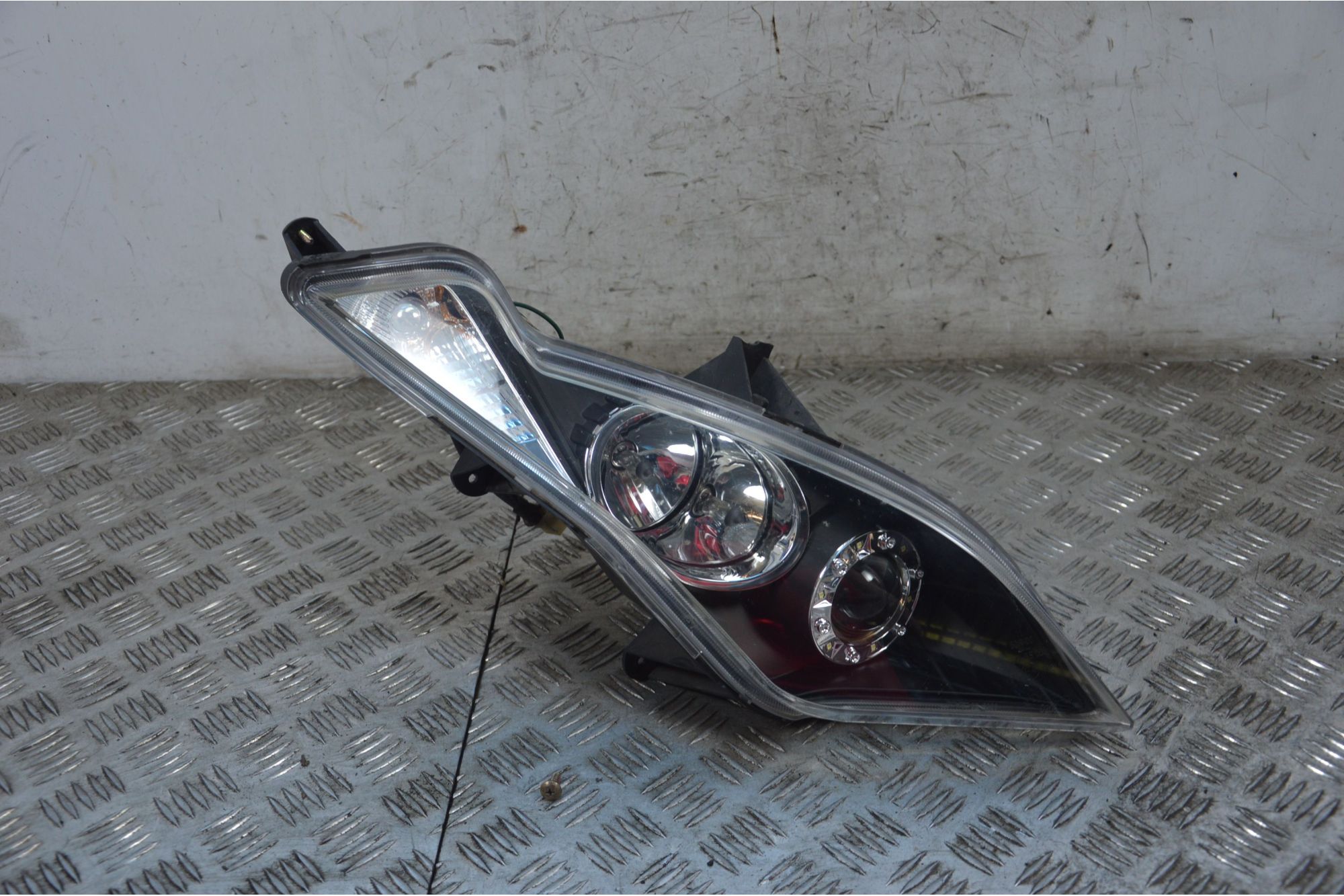 Faro Fanale Anteriore DX Kymco Downtown 200 dal 2008 al 2017  1717066239457