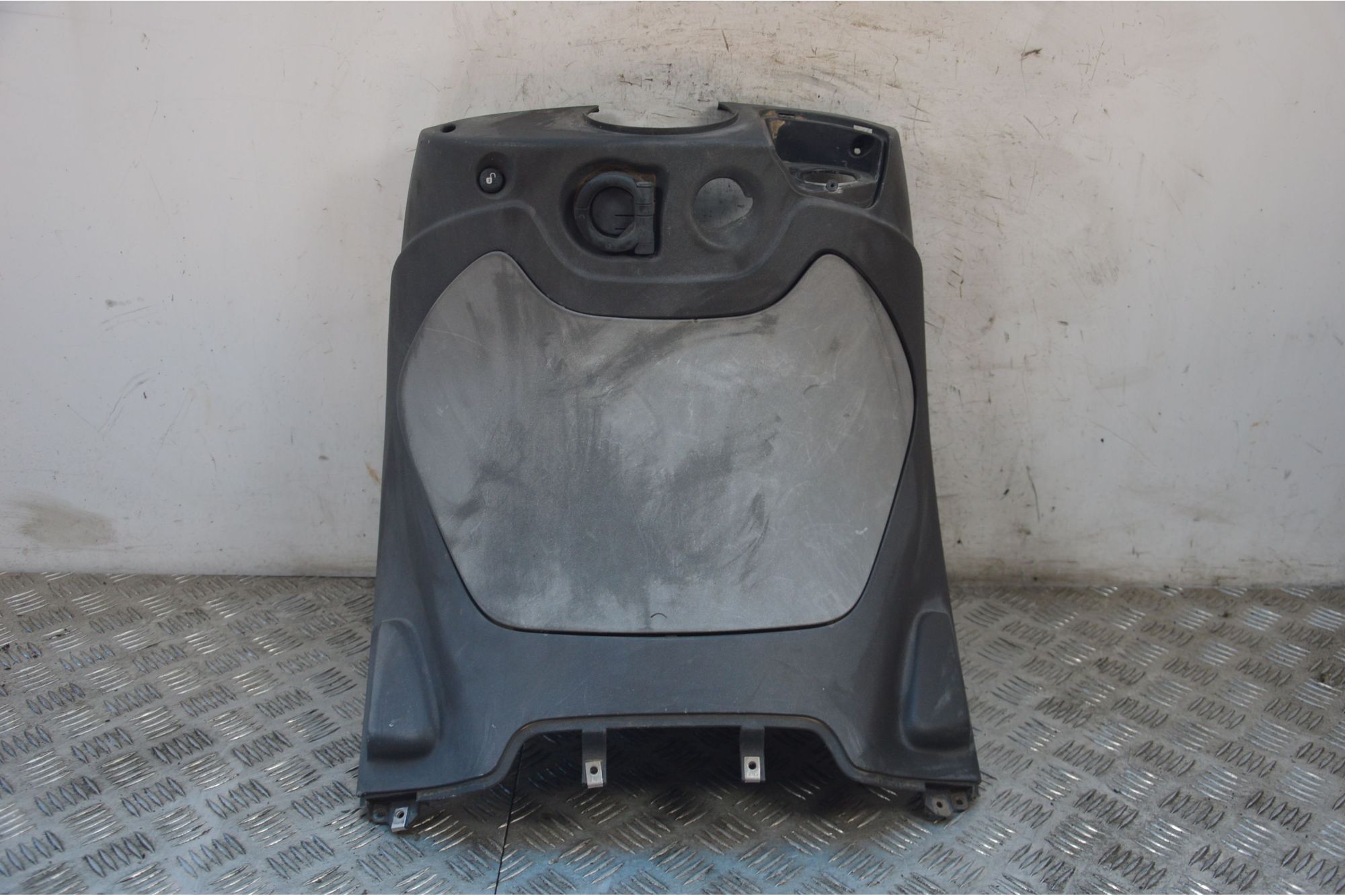 Carena Retroscudo Piaggio Beverly 250 dal 2001 al 2010  1717079557784