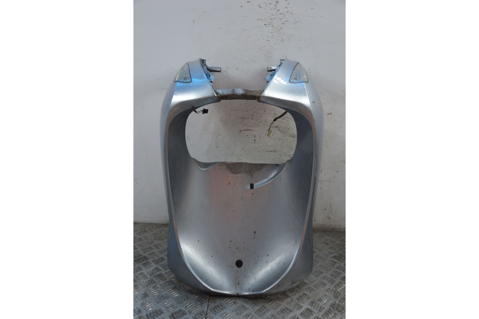 Carena Scudo Anteriore Con Frecce Honda PS 125 / 150 dal 2006 al 2012  1717082513999